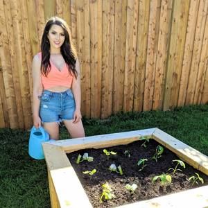 Meet your Posher, Faith